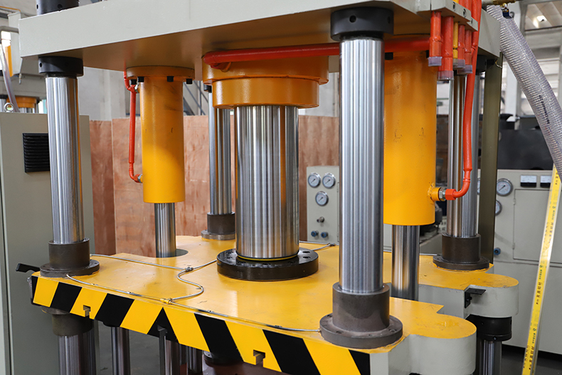 四柱三梁液壓機立柱 四柱三梁液壓機立柱