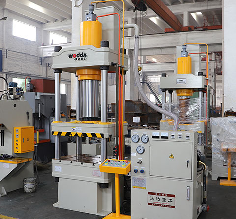 200噸熱壓成(cheng)型液壓機