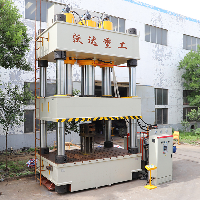 常規四柱液(yè)壓機安裝視(shì)頻