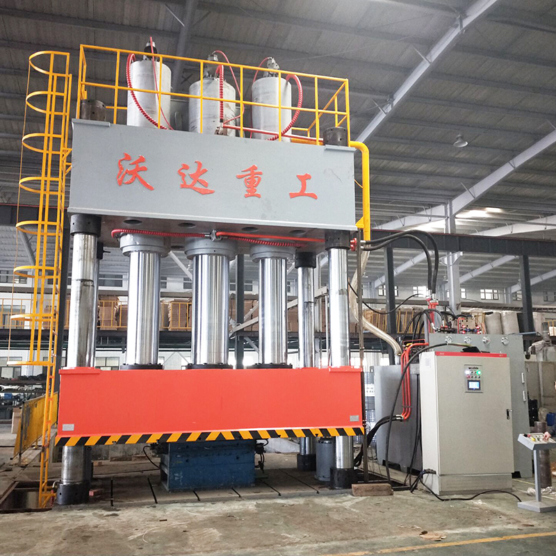 大貨車中巴(ba)車導流罩生産(chǎn)視頻