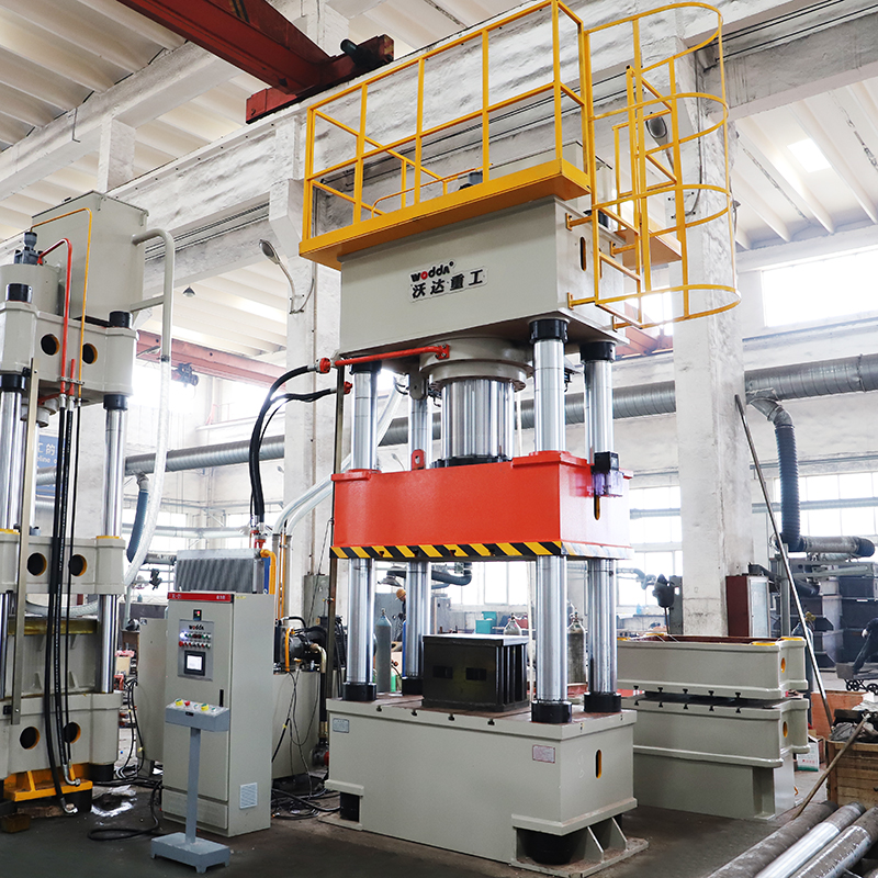 630噸石墨碳棒成型液壓機 630噸石墨碳棒成型液壓機