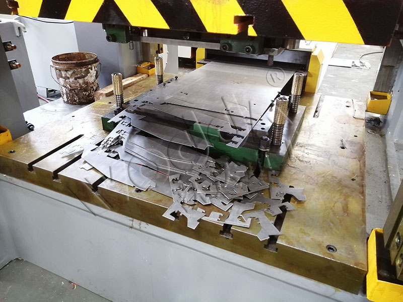 315噸框架液壓機 315噸框架液壓機