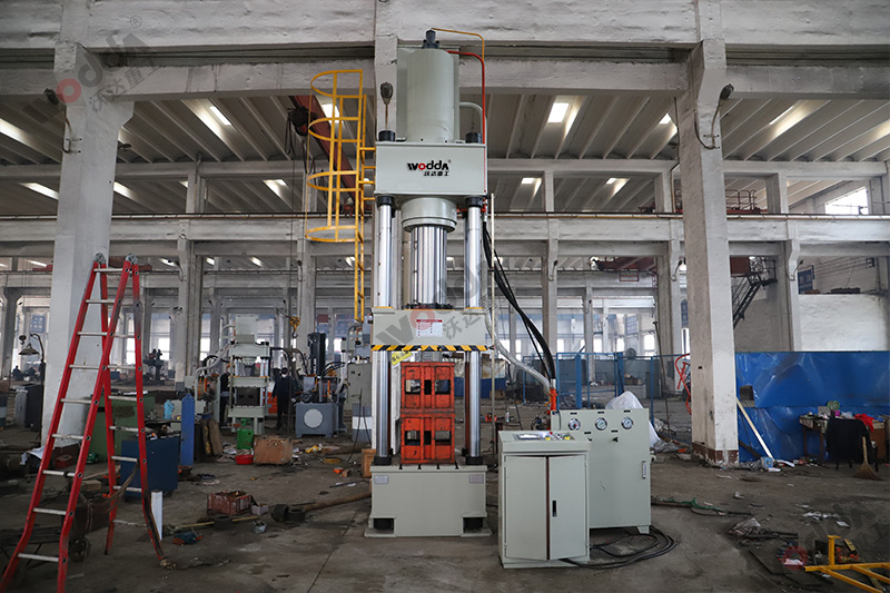 山東耐火材料液壓機廠家(耐火磚、石墨匣缽、坩埚)