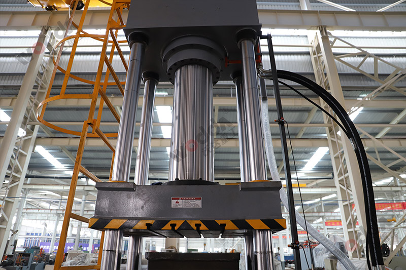 315噸耐火材料液壓機 315噸耐火材料液壓機