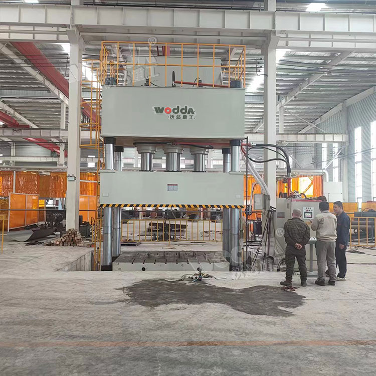 1000噸液壓機 1000噸液壓機