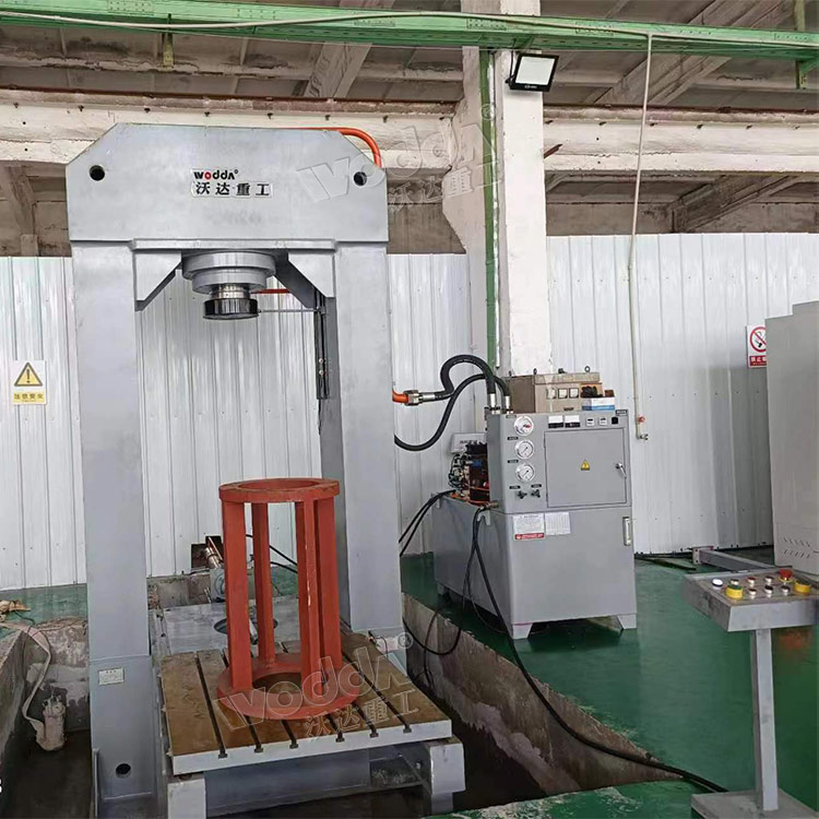 電機軸承壓裝液壓機客戶現場 電機軸承壓裝液壓機客戶現場